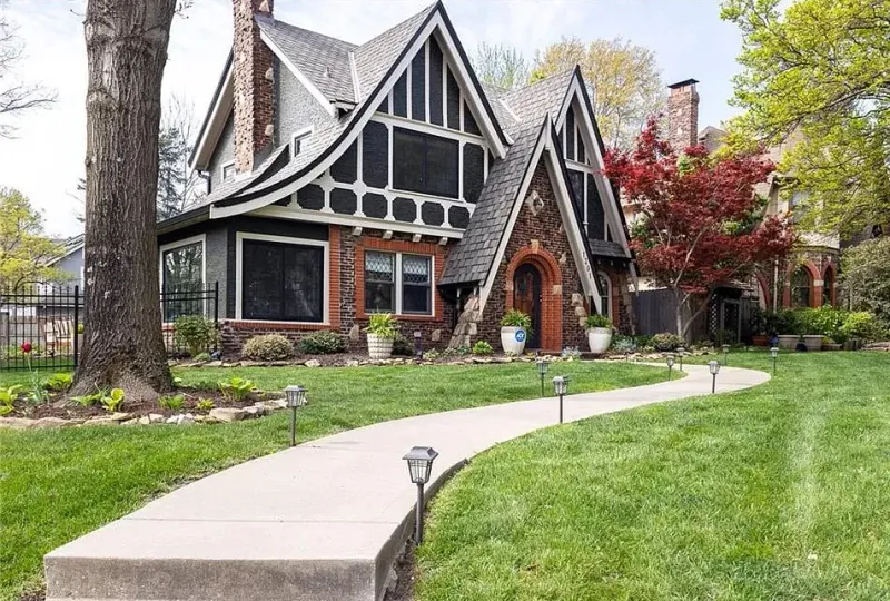7 Kansas-Rooted Home Styles That Still Make A Lasting First Impression - Decor Hint Distinctive Rooflines In Tudor Revival Homes