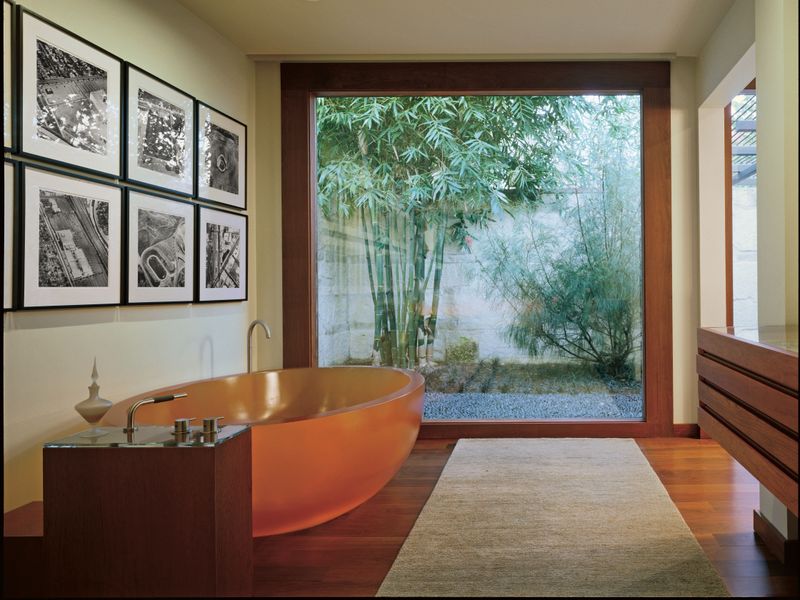 Oversized Master Bathtubs