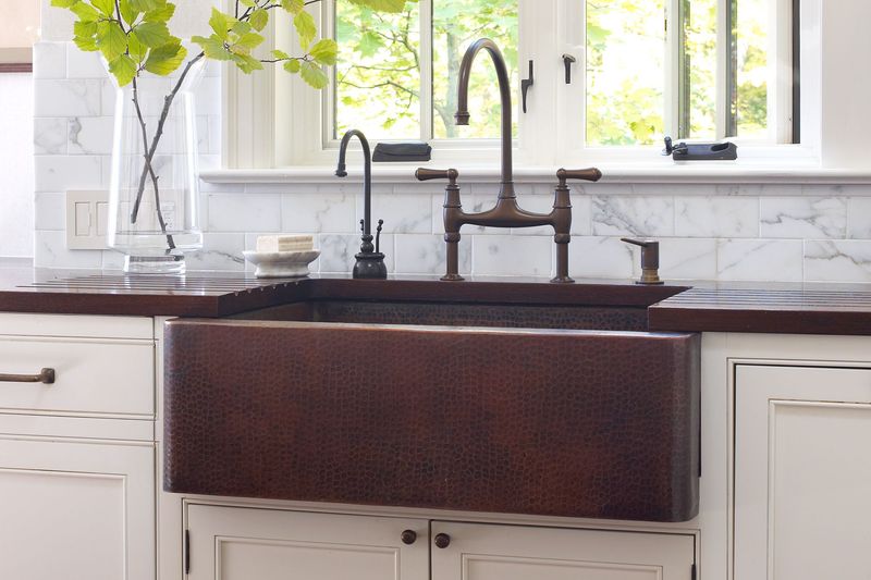 Utah Designers Say Goodbye To These 10 Kitchen Trends, And Hello To 11 Classics That Last - Decor Hint Copper Sinks & Hardware Everywhere Are Tarnishing