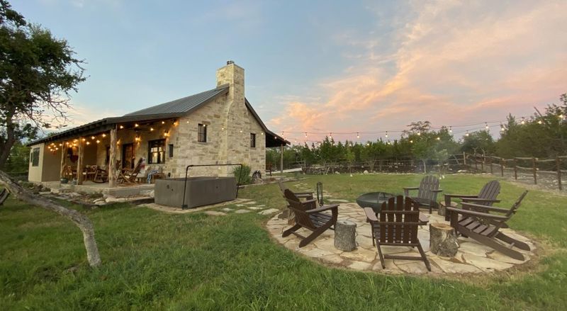 Iconic Texas Porches That Define Southern Living - Decor Hint Elevated Hill Country Viewing Decks