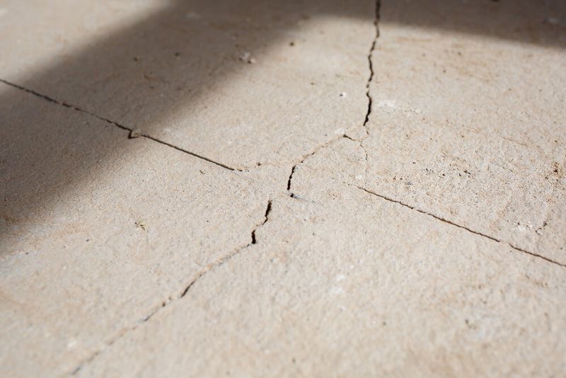 18 Things Appraisers Look For That Most Homeowners Miss - Decor Hint Foundation Cracks That Tell Tales