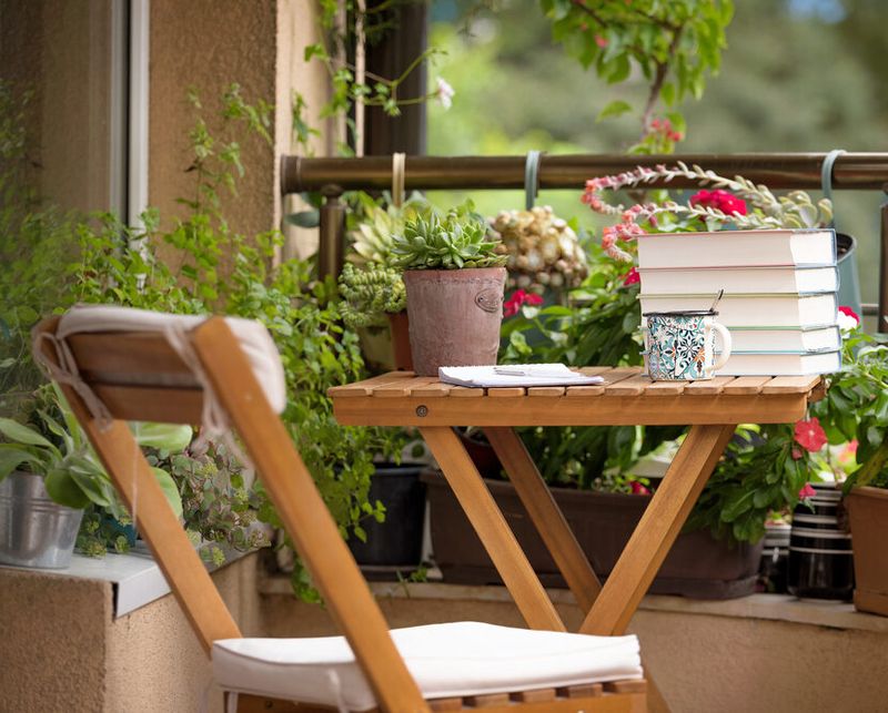 Iconic Texas Porches That Define Southern Living - Decor Hint Urban Oasis Balcony Porches