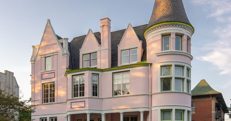 16 Bourbon-Era Mansions In Kentucky That Crumbled Through The Ages - Decor Hint Elmwood Hall – Louisville
