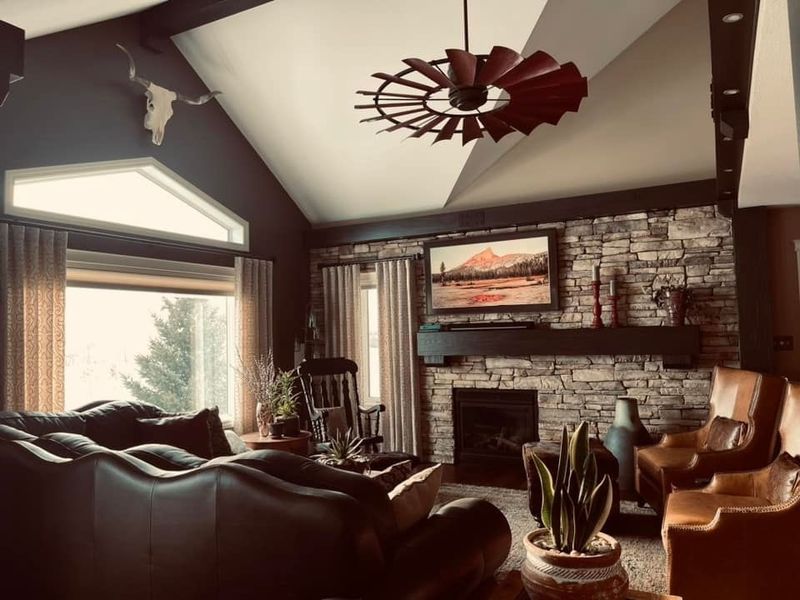 10 Living Room Layout Tricks That Just Work In Texas Houses - Decor Hint Ceiling Fans As Design Anchors