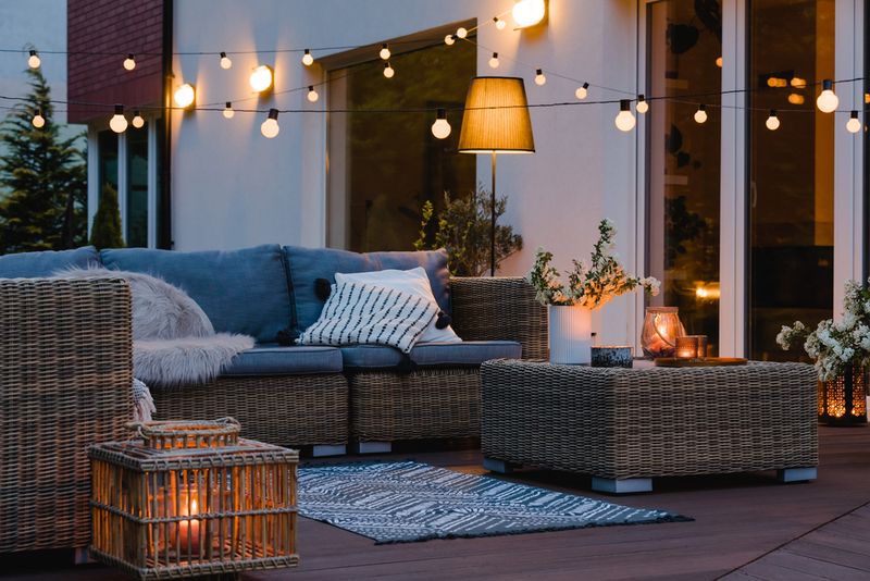 Outdoor Living Room Ideas: 16 Ways To Maximise Any Outdoor Space - Decor Hint Strategic Lighting Layers