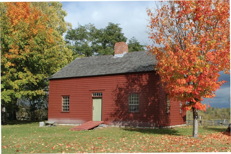 Explore Burlington's Ethan Allen Homestead For Colonial-Era New England Life - Decor Hint Colonial Architecture And Building Materials