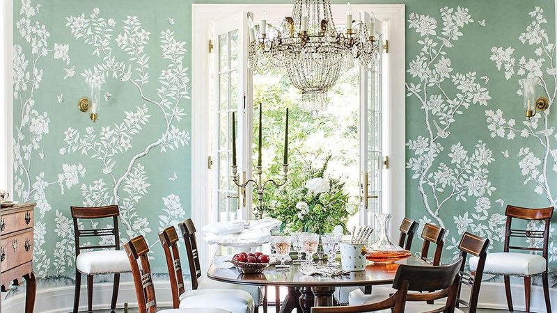 11 Dining Room Ideas Bringing Southern Charm Back To Georgia Interiors - Decor Hint Botanical-Print Draperies