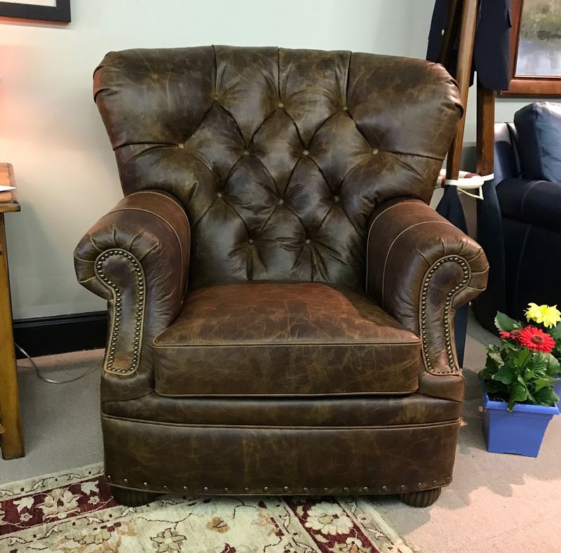 13 Fading Sofa Color Trends In Birmingham And The Hues That Still Shine - Decor Hint Dusty Blue Recedes as Chocolate Brown Returns