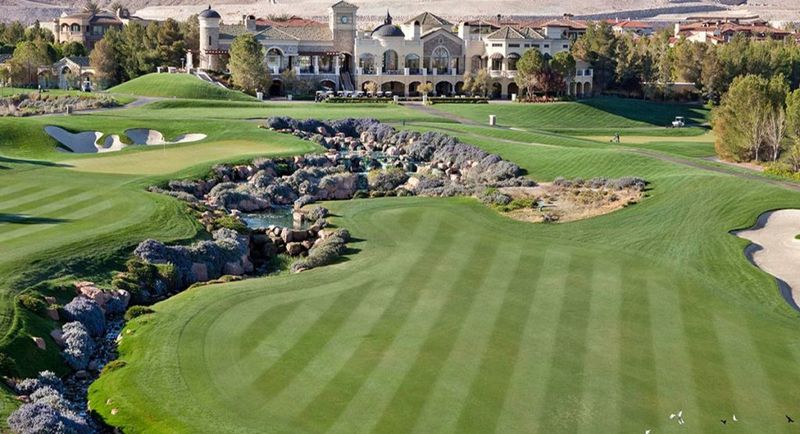 9 Home Types Losing Value In Henderson By 2025 And 10 Set To Skyrocket - Decor Hint Properties In Golf Course Communities With Shrinking Membership