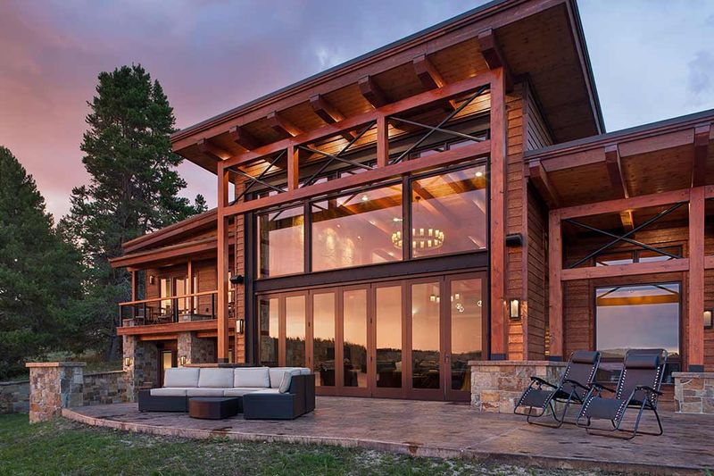 2025's Take On 8 Rustic Exterior Styles From Montana Lodges You'll Want To Try - Decor Hint Timber Frame Architecture With Modern Lines