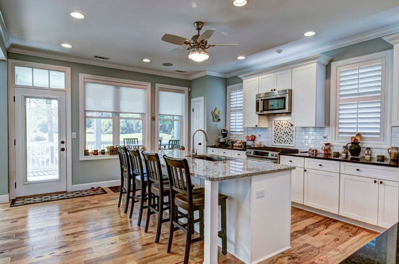 All-White Kitchens: A Dust-Revealing Disaster