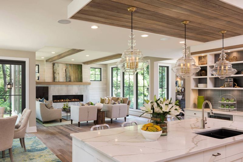 16 Kitchen Design Mistakes That Push Buyers Away In Washington Say The Pros - Decor Hint Fluorescent Ceiling Fixtures