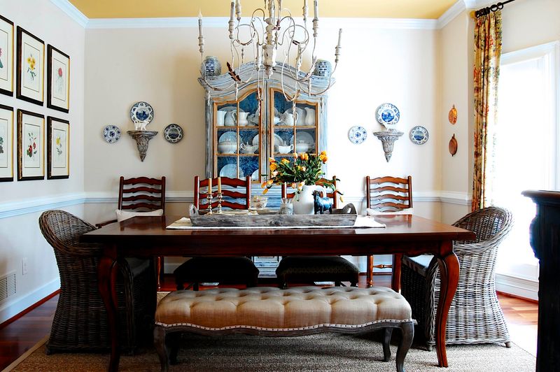 9 Dining Room Styling Secrets That Never Go Out Of Style In Georgia - Decor Hint Heirloom China Displays