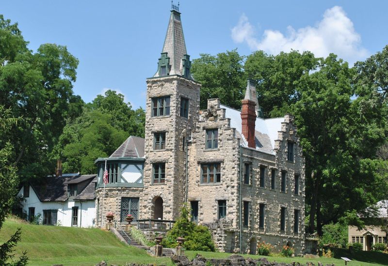 17 Industrial-Era Mansions In Ohio That Became Ghostly Reminders - Decor Hint Piatt Castles (West Liberty)