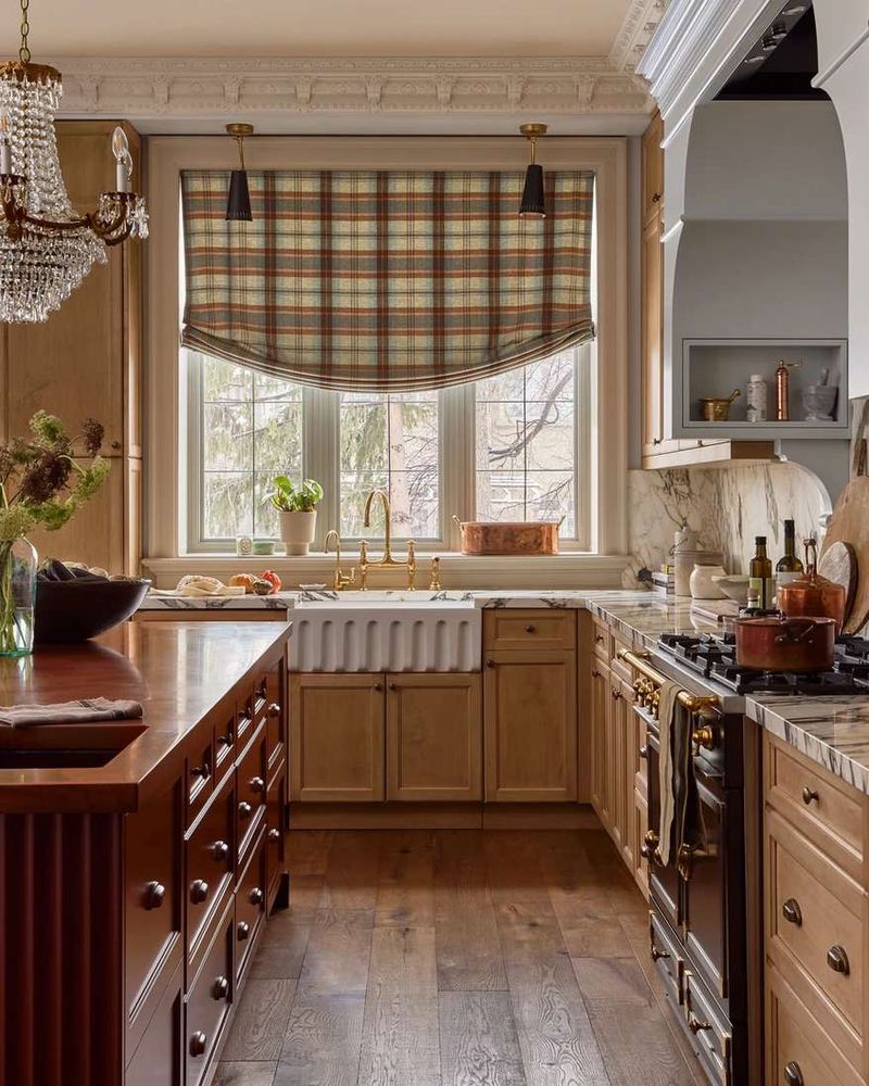 Renovating In NYC Skip These 12 Outdated Kitchen Ideas And Try These 10 Timeless Ones Instead - Decor Hint Heavy Window Valances (skip)