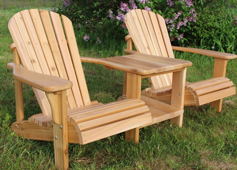 15 Rustic Outdoor Vibes Taking Over Vermont Neighborhoods - Decor Hint Adirondack Chairs And Classic Porch Furniture