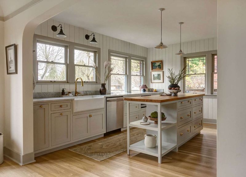22 Charming Kitchen Ideas That Have Never Gone Out Of Style In America - Decor Hint Beadboard Details That Add Texture
