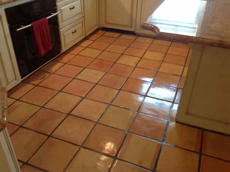 These Vintage Pieces Show How Phoenix Homes Keep Their Style Forever - Decor Hint Rustic Saltillo Tile Flooring