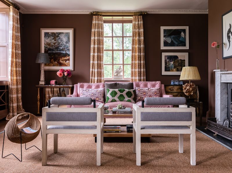 Chocolate Walls, Blush Accents