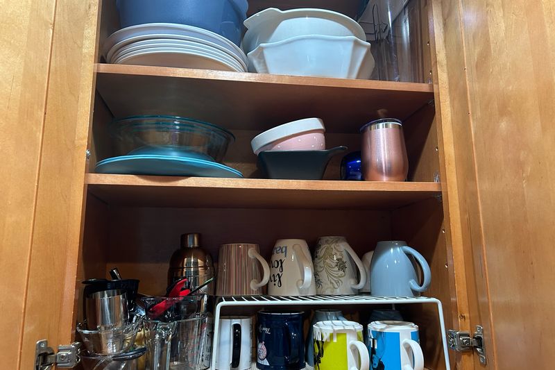Designers Say These 34 Kitchen Features Are Always A Bad Idea - Decor Hint Overstuffed Cabinets