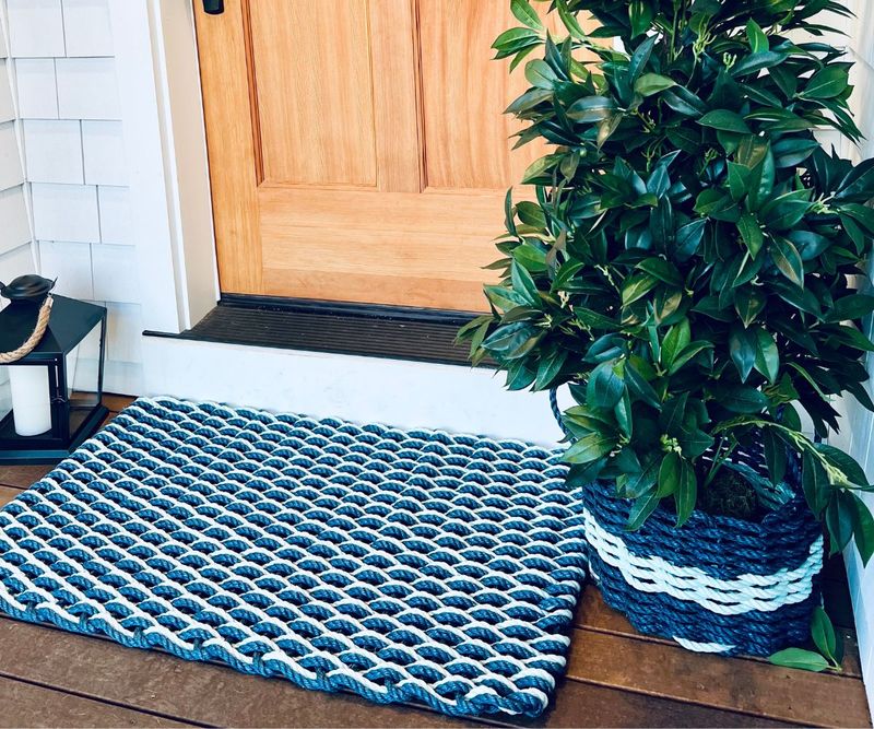 Warm & Welcoming: 11 Maine Rug Styles That Beat The Cold - Decor Hint Lobster Trap Rope Rugs