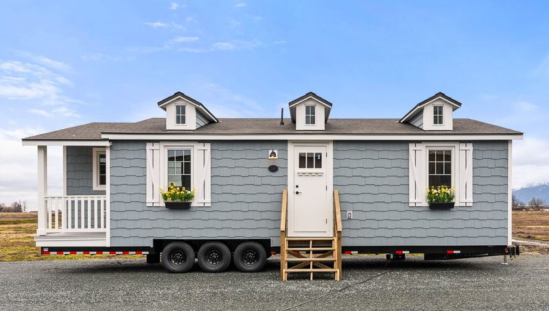 Classic Americana Meets Tiny Living In The Tulameen Tiny Home - Decor Hint Meet The Tulameen Tiny Home