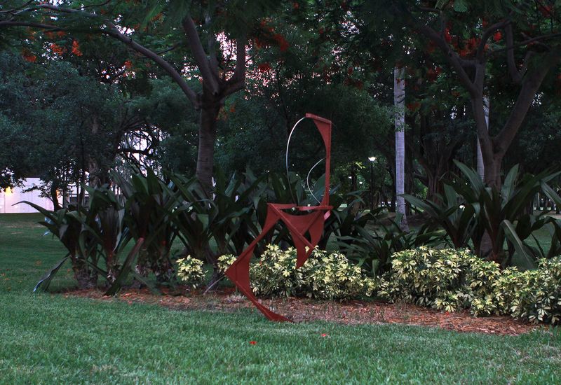 10 Desert-Friendly Exterior Design Ideas Perfect For Miami Homes - Decor Hint Weather-Resistant Outdoor Art