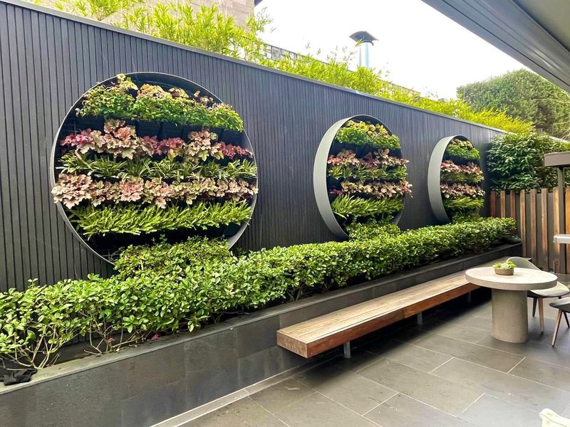 These 20 Garden Decor Ideas Are The Little Details That Will Make The Biggest Difference In Your Outdoor Space - Decor Hint Vertical Succulent Wall Art