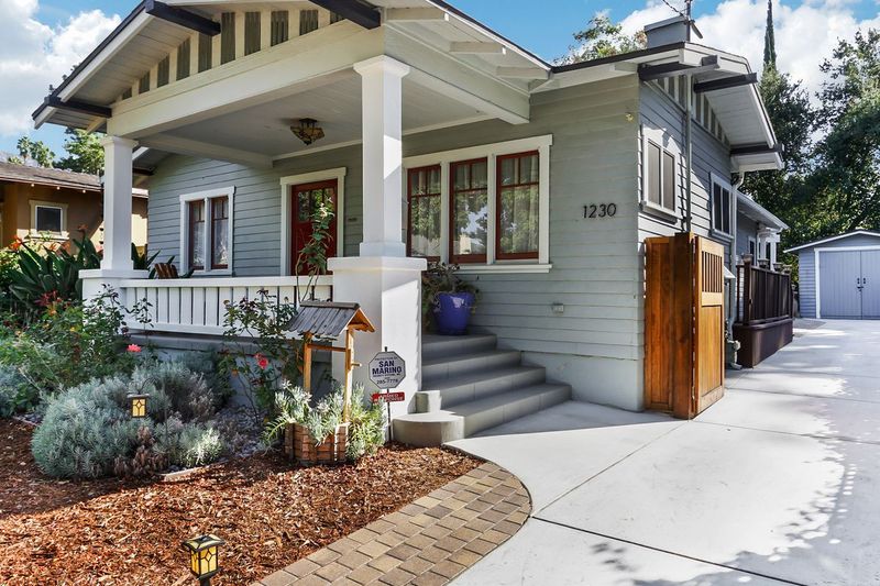 9 Iconic Curb Appeal Styles Spotted On Historic California Streets - Decor Hint Craftsman Bungalows: Handcrafted Charm
