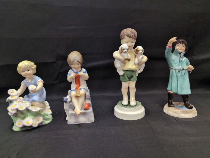 4 Indiana's Once-Popular Collectibles That Have Crashed And 6 Others Still On The Rise - Decor Hint Hummel Figurines