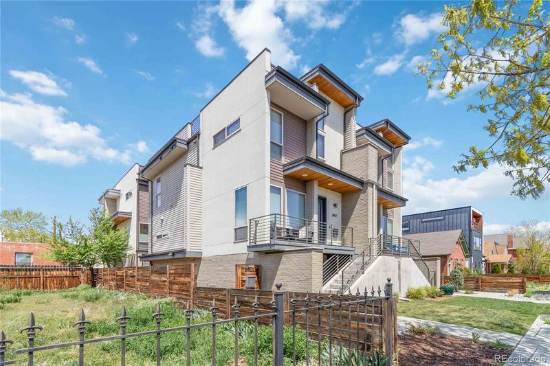 8 Colorado Homes Forecasted To Lose Value And 9 To Gain By 2026 - Decor Hint Walkable Urban Townhomes