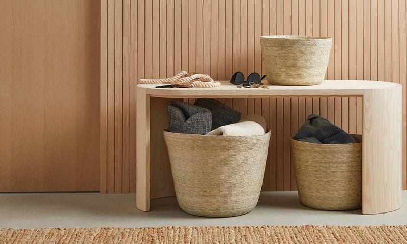 19 Decorating Shortcuts Interior Designers Actually Like And Approve Of - Decor Hint Stylish Storage Baskets