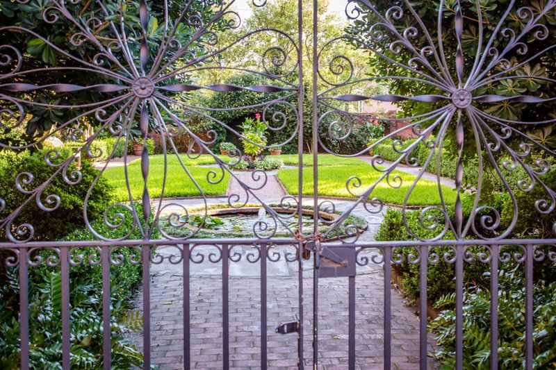 11 Bold Brick Curb Appeal Moves From Georgia Bungalows - Decor Hint Artistic Ironwork Accents
