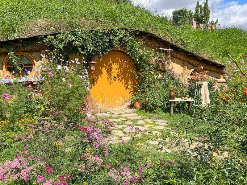 Hobbiton-Style House – Matamata, New Zealand