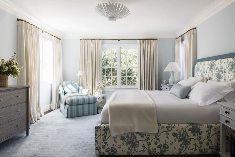 Still Have These Decor Staples Designers Are Quietly Tossing Them Before 2025 - Decor Hint Matching Furniture Sets