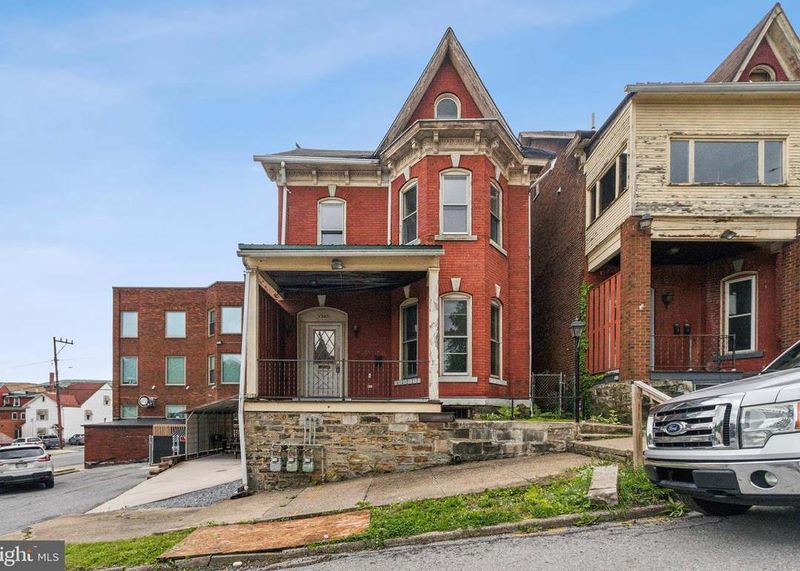 Homes Near Public Transportation Hubs