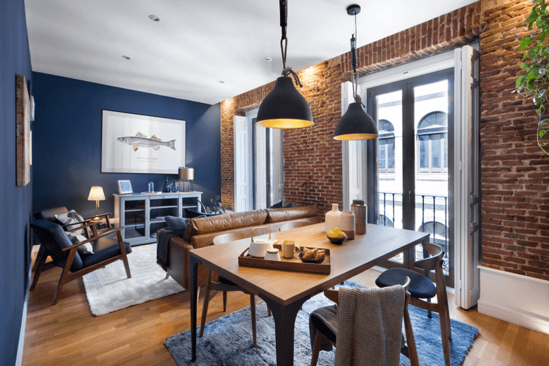 17 Colors To Never Pair With Blue, According To Interior Designers - Decor Hint Brick Red