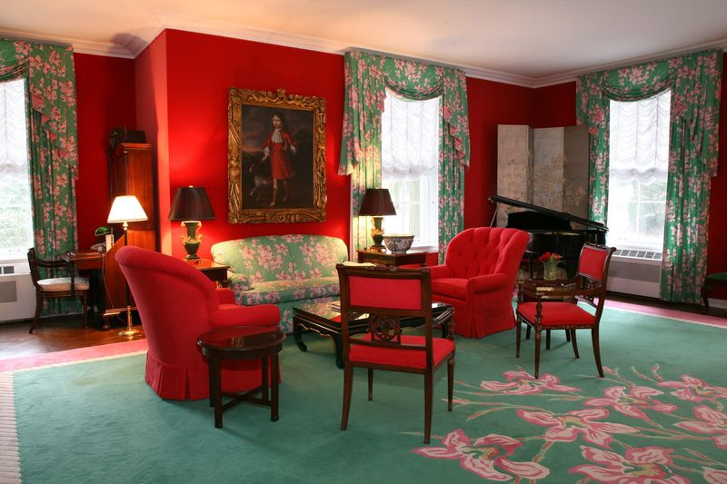 These 15 Photos Capture America’s Wealth At Its Most Extravagant - Decor Hint The Greenbrier’s Lavish Presidential Suite – White Sulphur Springs, West Virginia