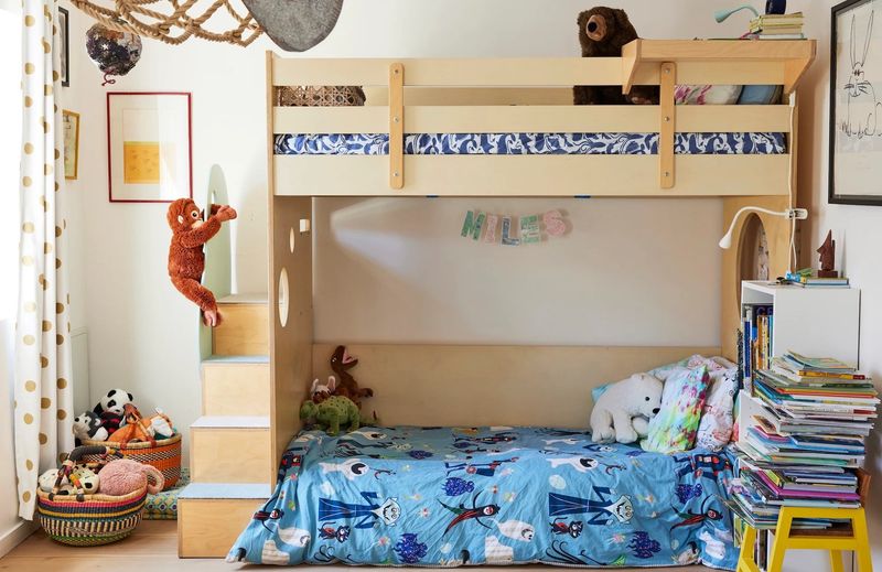Inside 12 Modern Trends Iowa Experts Warn Against And 7 That Lost All Appeal - Decor Hint Pop Culture-Themed Rooms