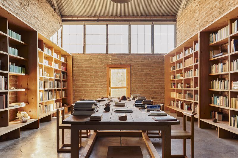 Built-in Bookshelves with Rustic Wood Finishes