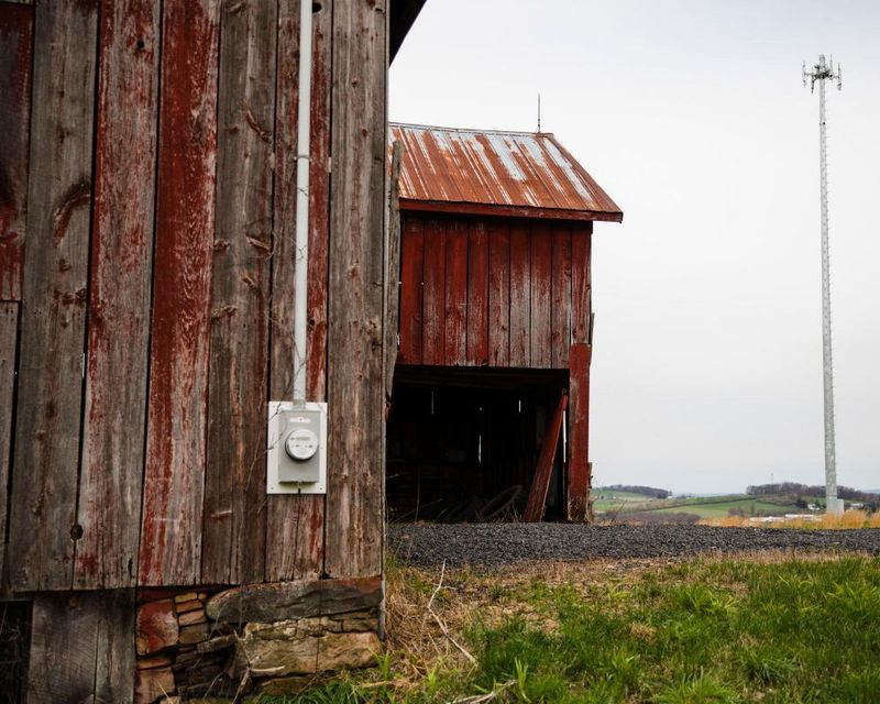 10 Types Of Pennsylvania Homes That Could Drop In Value By The End Of 2025 - Decor Hint Isolated Rural Properties Without Modern Amenities