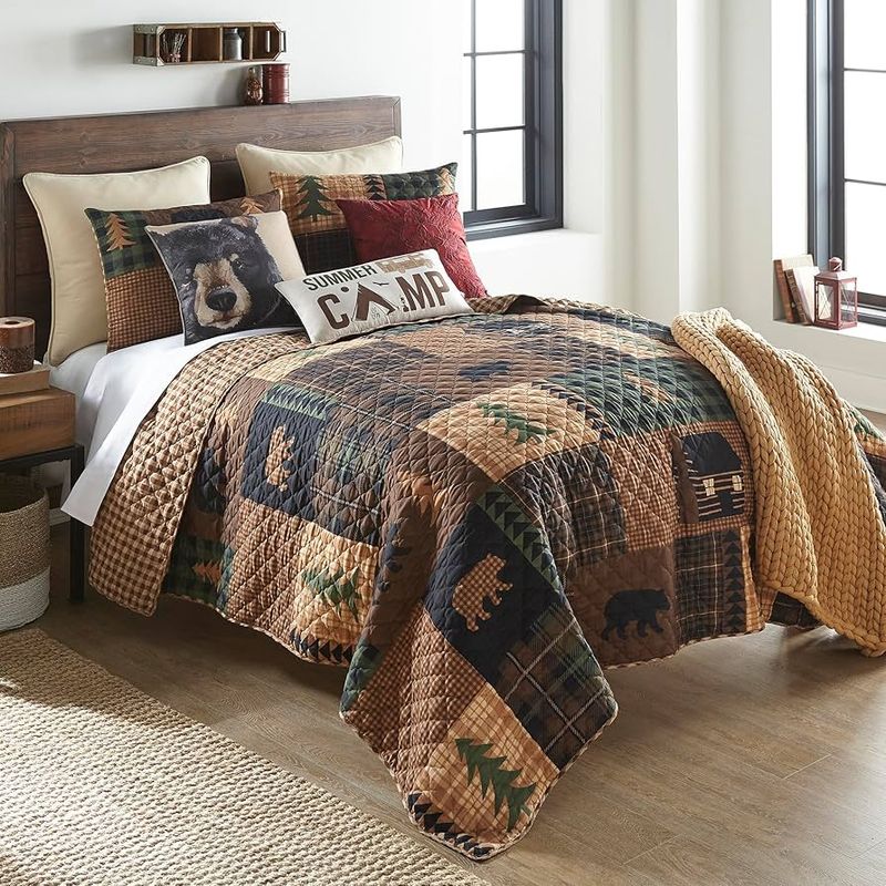12 Cozy Washington Cabin Touches That Take You Back - Decor Hint Quilted Bedspreads and Flannel Sheets