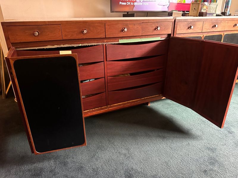 8 Antique Finds From 1900s Omaha Homes That Might Be Worth Thousands + 5 That Are Best Left Behind - Decor Hint Mass-Produced Pressed Wood Furniture