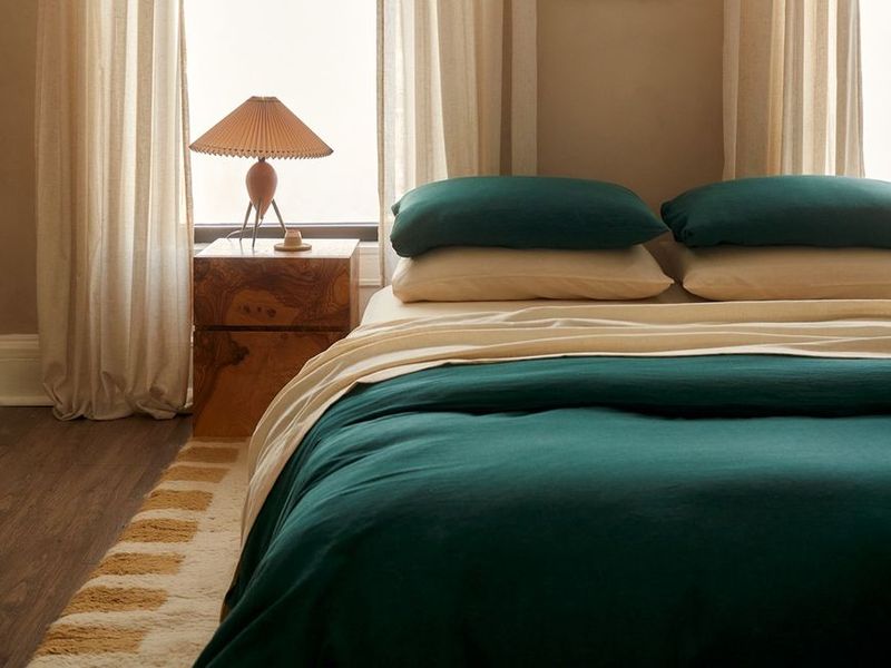 22 Things That Make Your Home Look Cheap - Decor Hint Cheap Bedding
