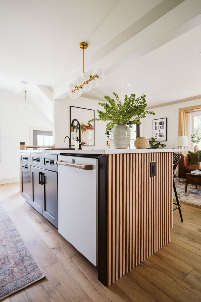 15 Kitchen Choices That Instantly Undermine A Sale In Lancaster Homes - Decor Hint Mismatched Hardware Finishes