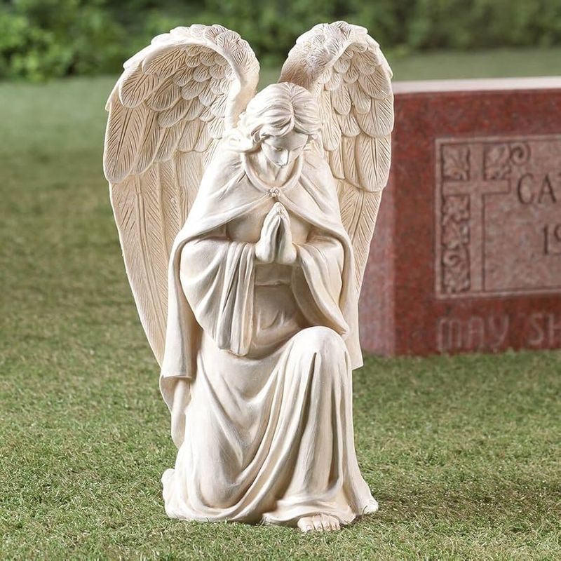 The Hidden Meaning Behind These 14 Outdoor Decorations - Decor Hint Garden angels – Spiritual presence and remembrance