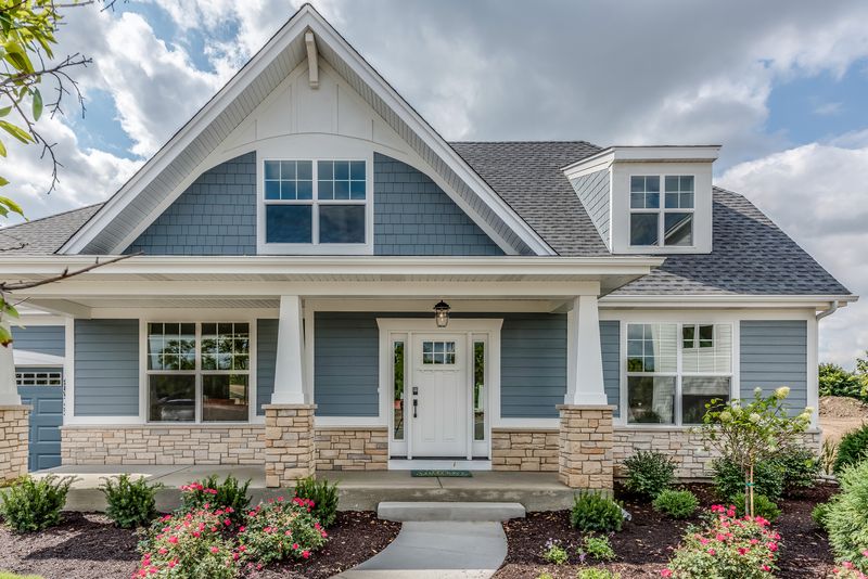 8 Home Exterior Mistakes That Designers Want You To Quit Making - Decor Hint Mismatched Architectural Elements