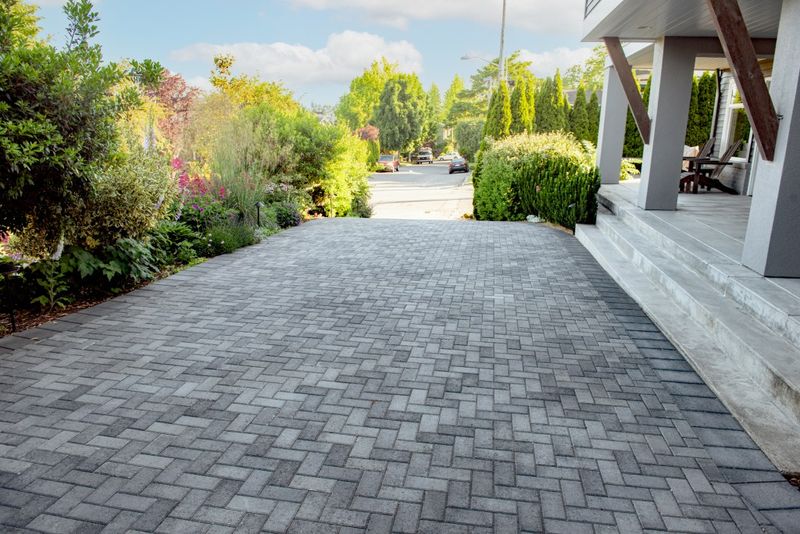 Seattle's Top 10 Exterior Design Ideas For Wet Climates - Decor Hint Permeable Hardscaping Solutions