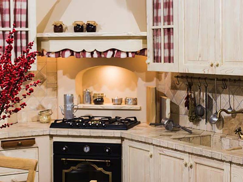Renovating In NYC Skip These 12 Outdated Kitchen Ideas And Try These 10 Timeless Ones Instead - Decor Hint Overly Themed Décor (skip)