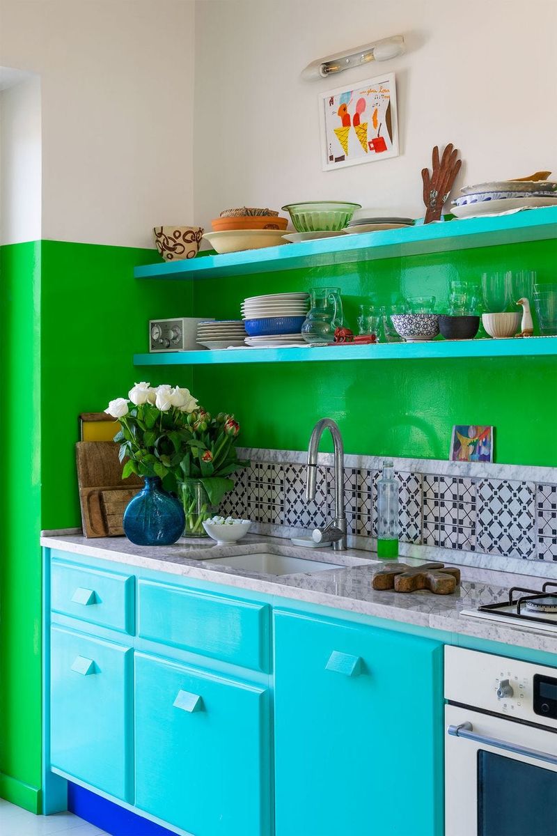 Louisiana Pros Reveal 29 Kitchen Decisions That Could Cost You A Sale - Decor Hint Bright Neon Cabinet Colors